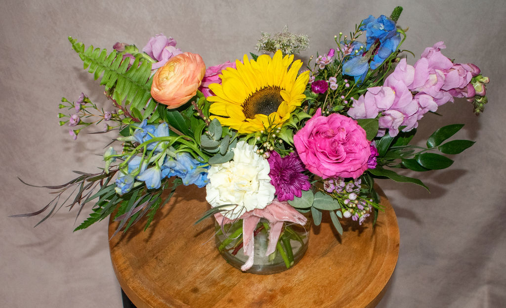 Floral arrangement by All The Pretty Things — piece 23